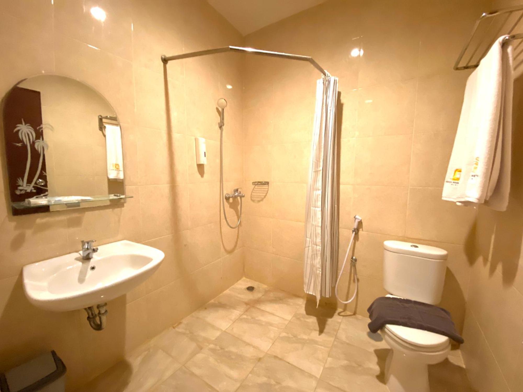 Golden Season Hotel 3*